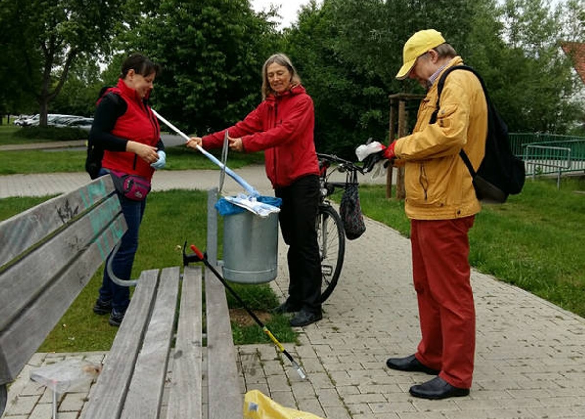 Treibgut sammeln in Dresden-Ost